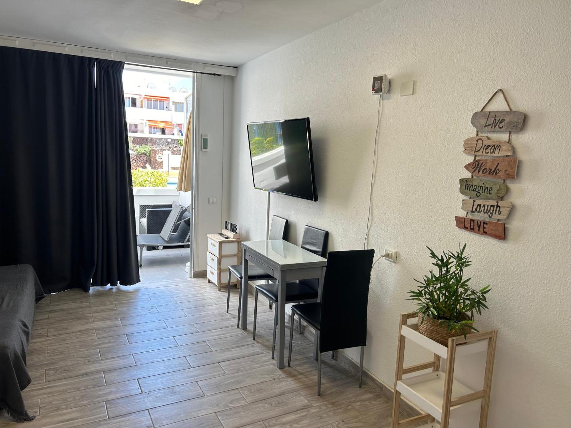 Sunny Apt With Terrace Coastal Area South Arona アロナ エクステリア 写真